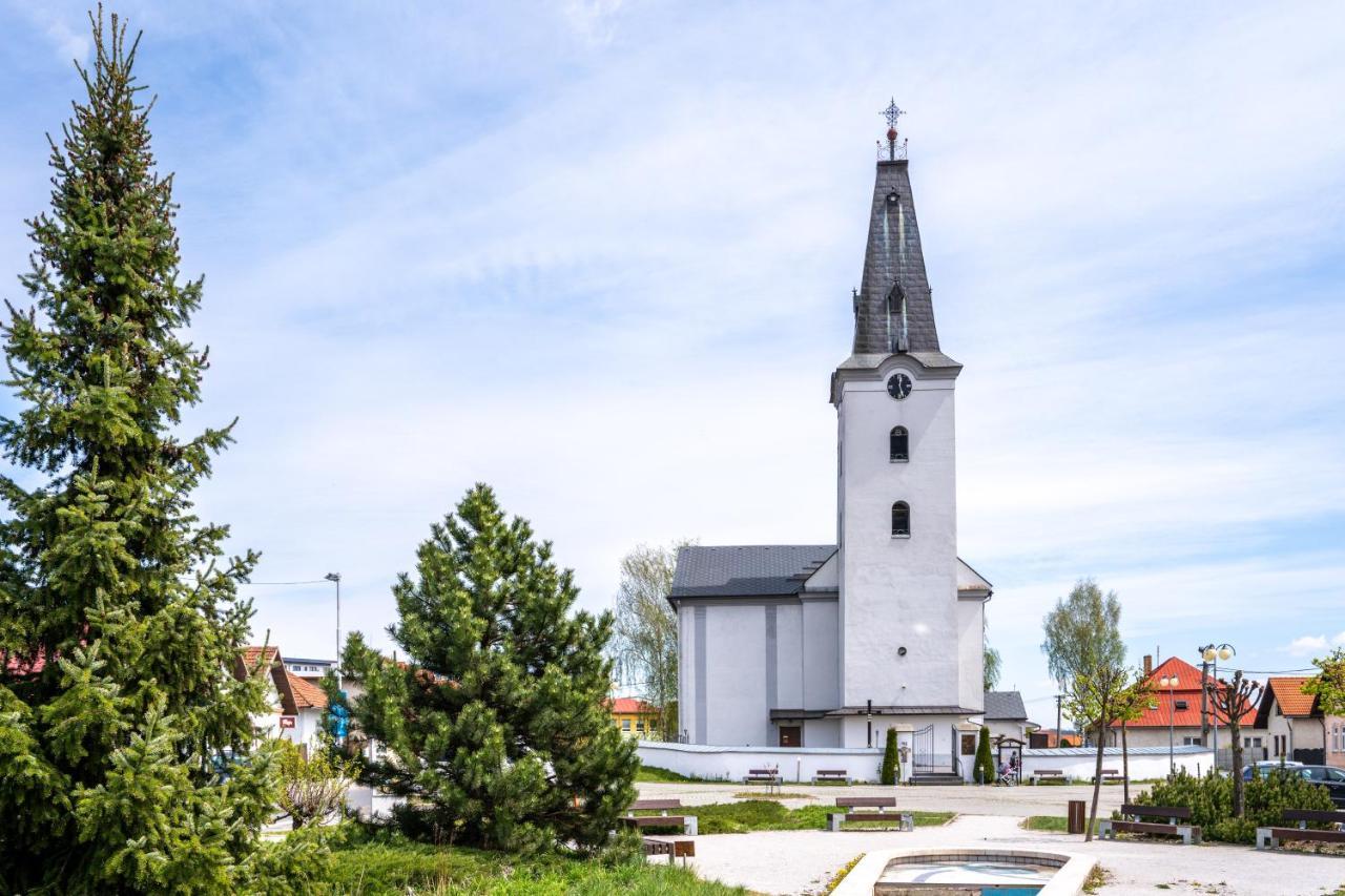 Cakyho Kuria - Mezonetovy Apartman S Krbom A Saunami Smižany Exterior foto