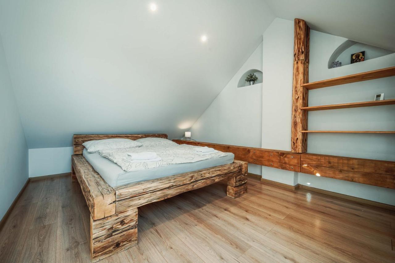 Cakyho Kuria - Mezonetovy Apartman S Krbom A Saunami Smižany Exterior foto