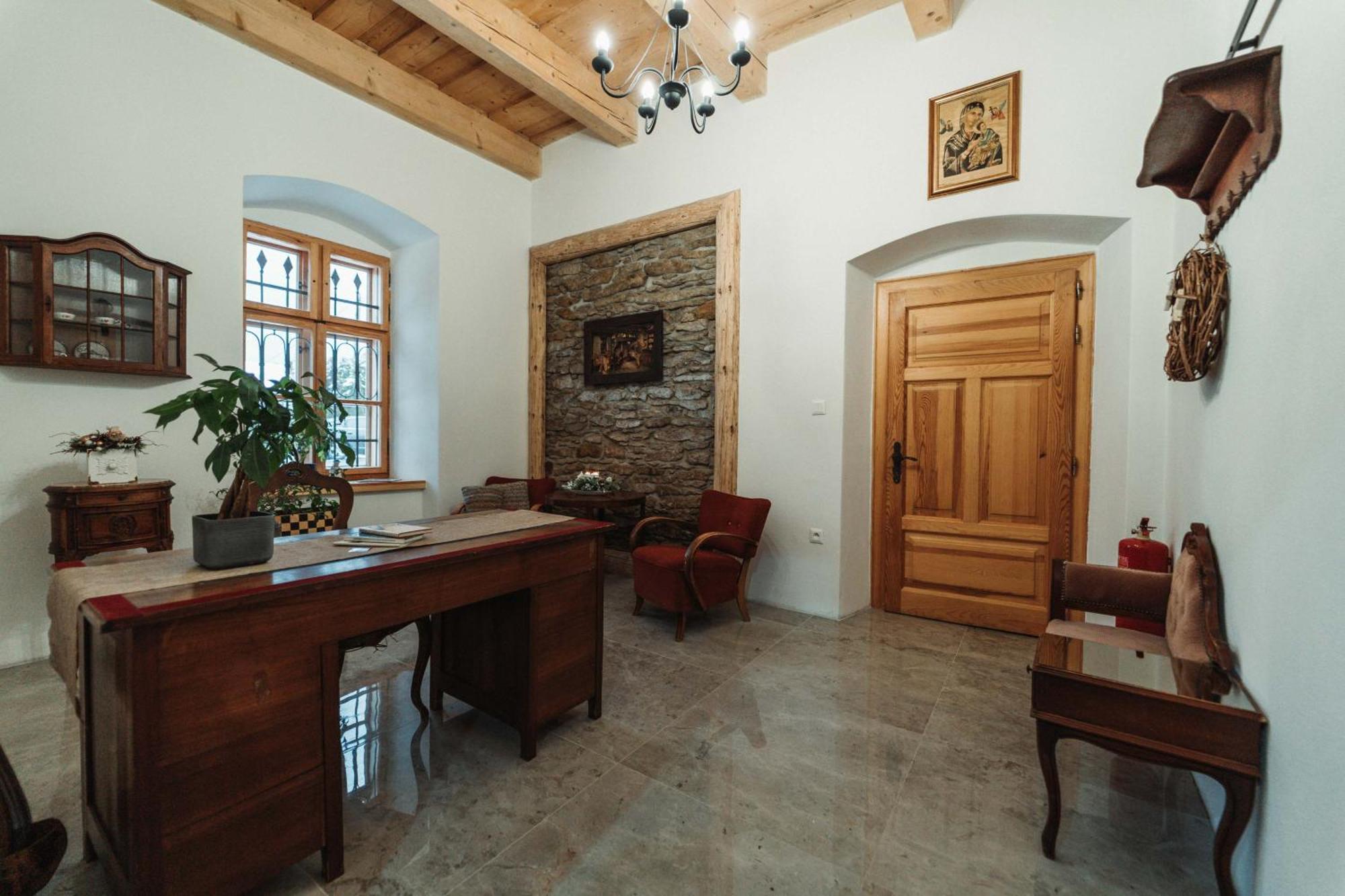 Cakyho Kuria - Mezonetovy Apartman S Krbom A Saunami Smižany Exterior foto
